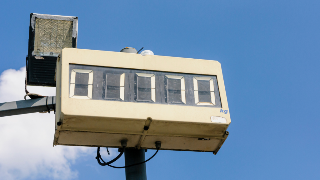 A screen showing the weight during weighbridge procedure